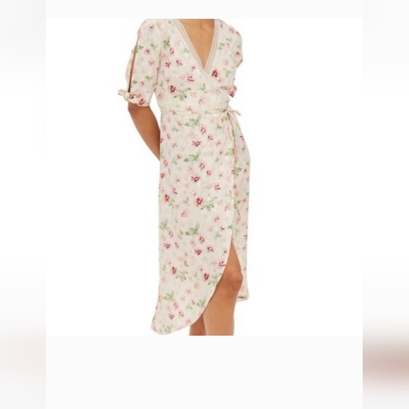 Topshop Dresses & Skirts - Topshop Cream Floral Wrap Dress Sz 10
